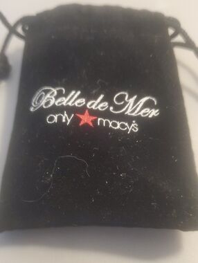 Belle de Mer Cultured Pearls With BLACK POUCH.